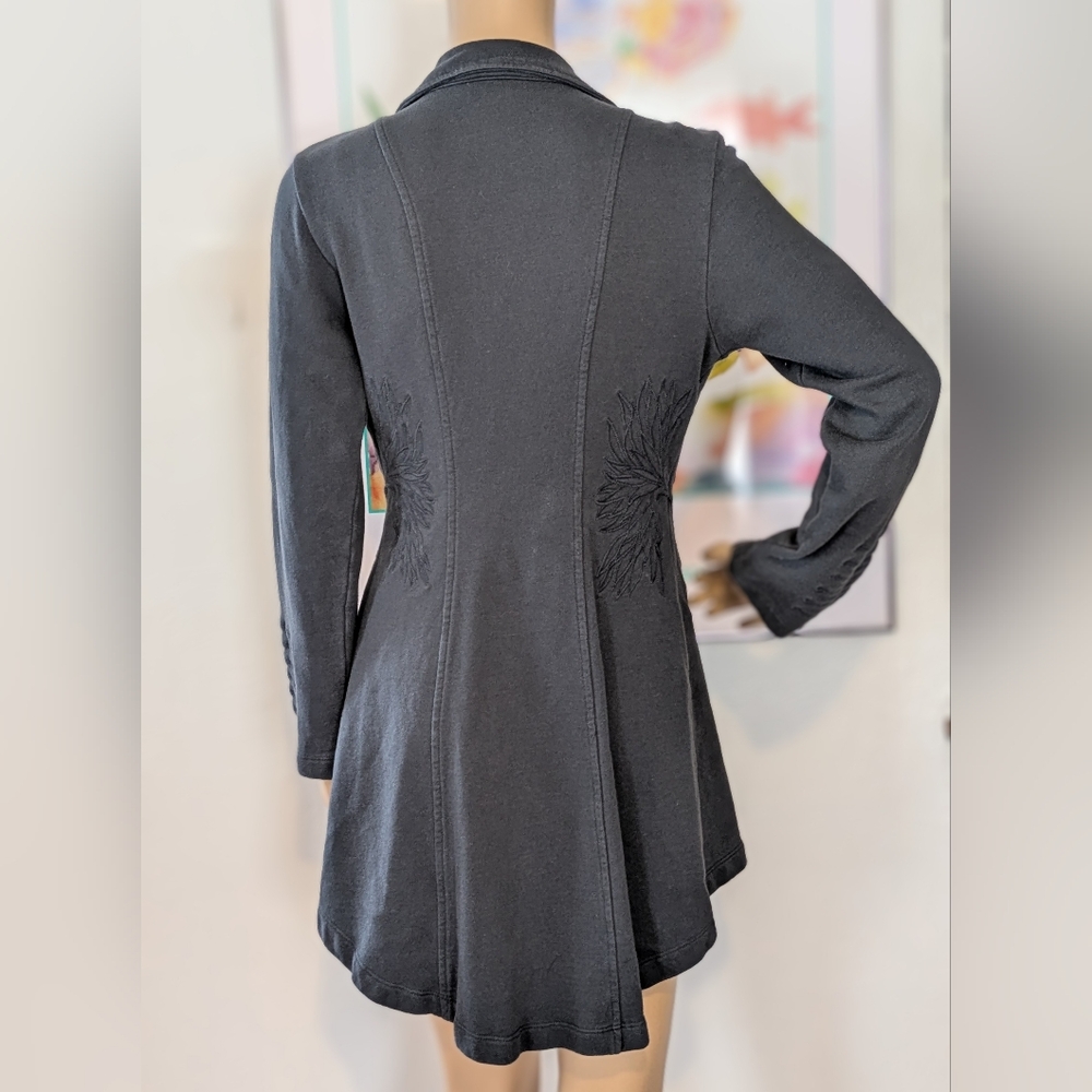 Gray Button-Up High-Low Jacket With Embroidered D… - image 4